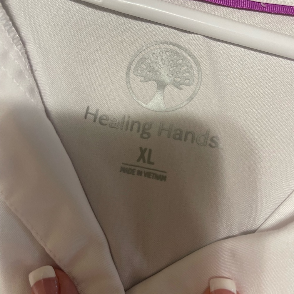 Healing hands scrub jacket white XL